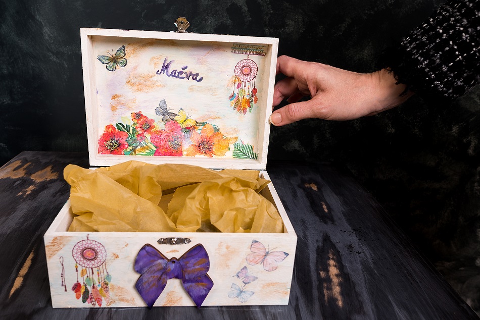 Caseta de Bijuterii cu tehnica Decoupage