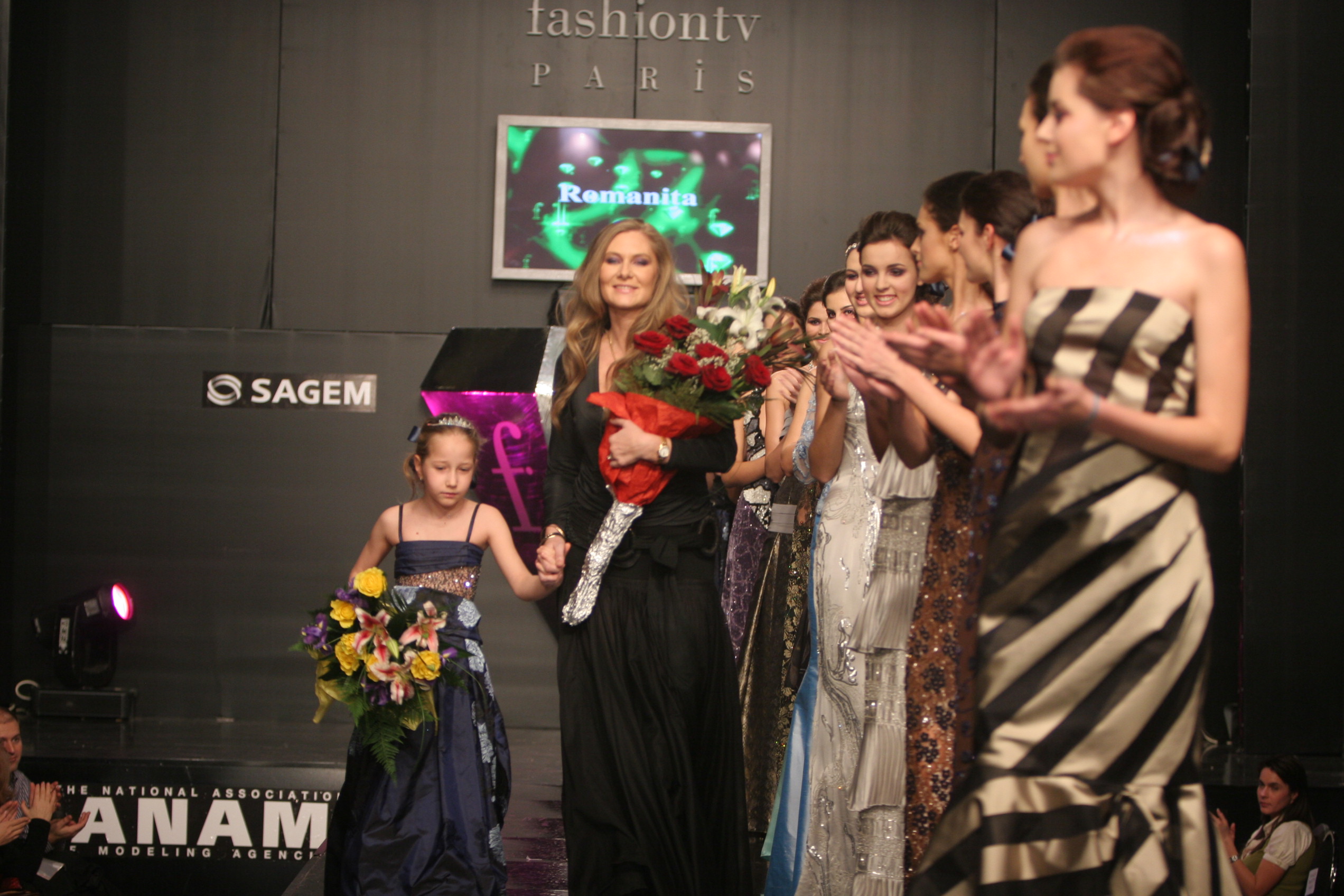 Romanita Iovan fashion designer 31 ani activitate