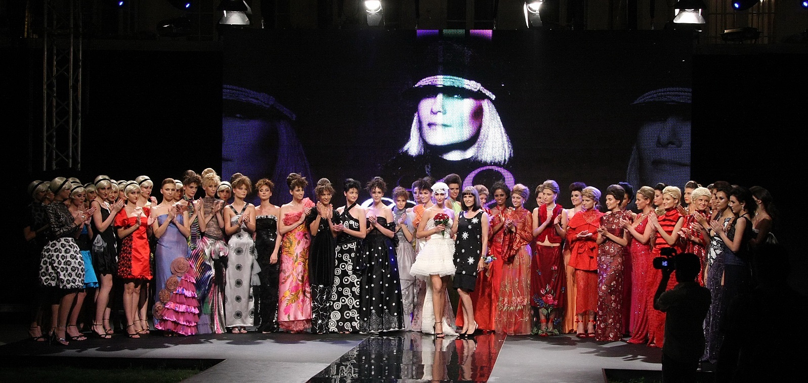 Romanita Iovan fashion designer 31 ani activitate