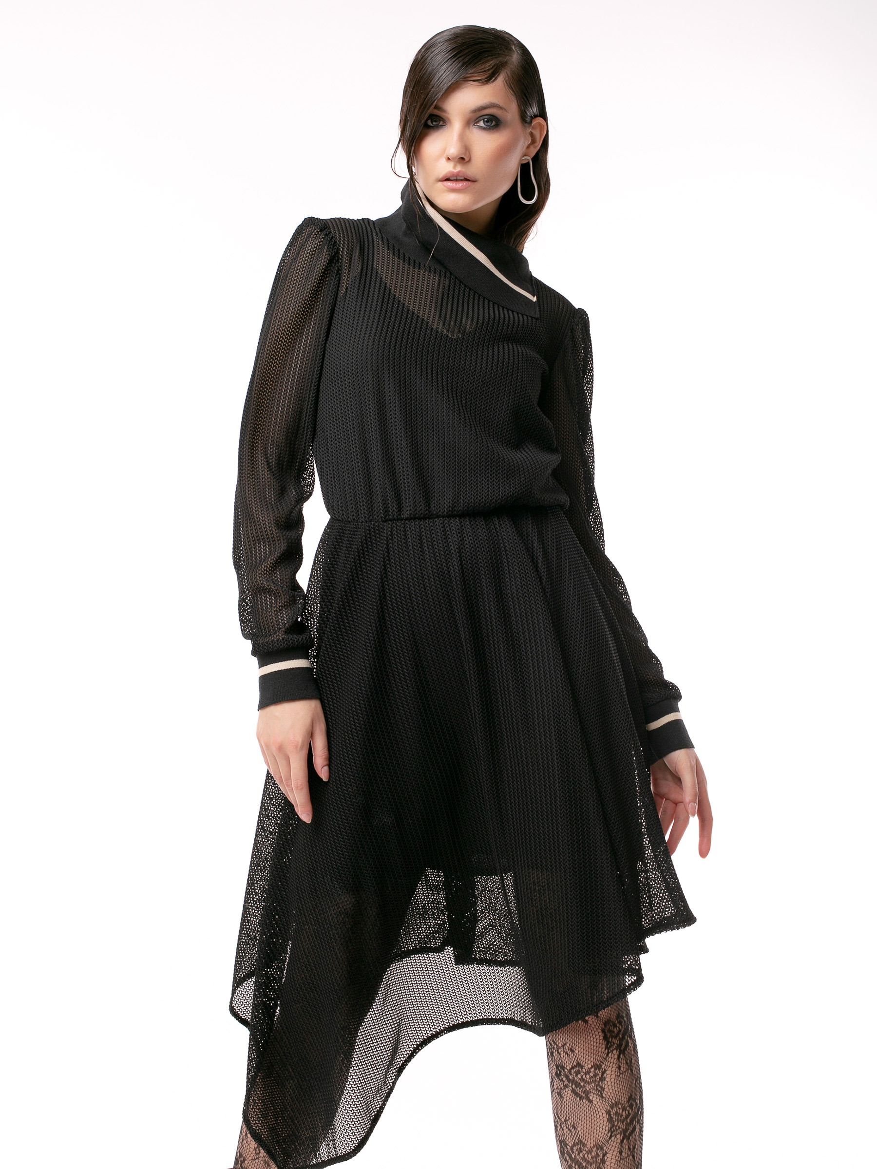 colectie-designeri-romani-larisa-dragna-the-room-showroom (03)